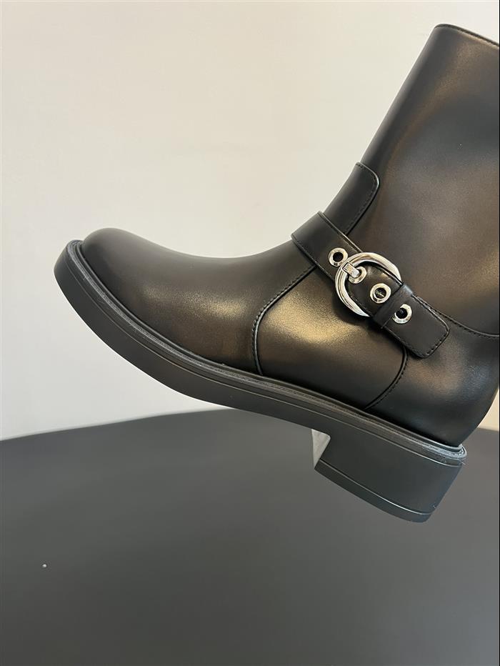 20251128174646388 380